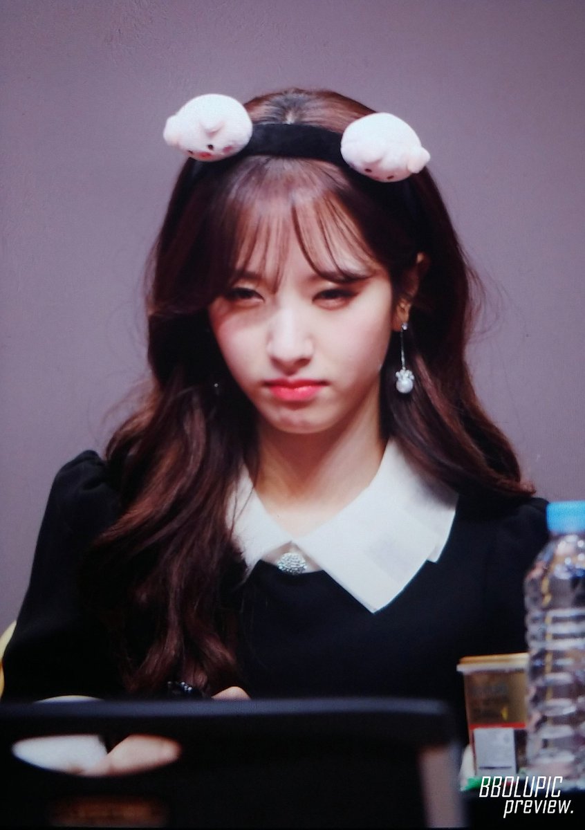 strelitzeia's tweet photo. ㅡ

    Setelah lama ia menatap ke arah genangan air tersebut, ia melirik sekitar. Ingin mencoba aegyo setelah browsing youtube.

( anggap aja ini aegyo, gausa protes! )
ㅡ https://t.co/AKbiJs5z9p