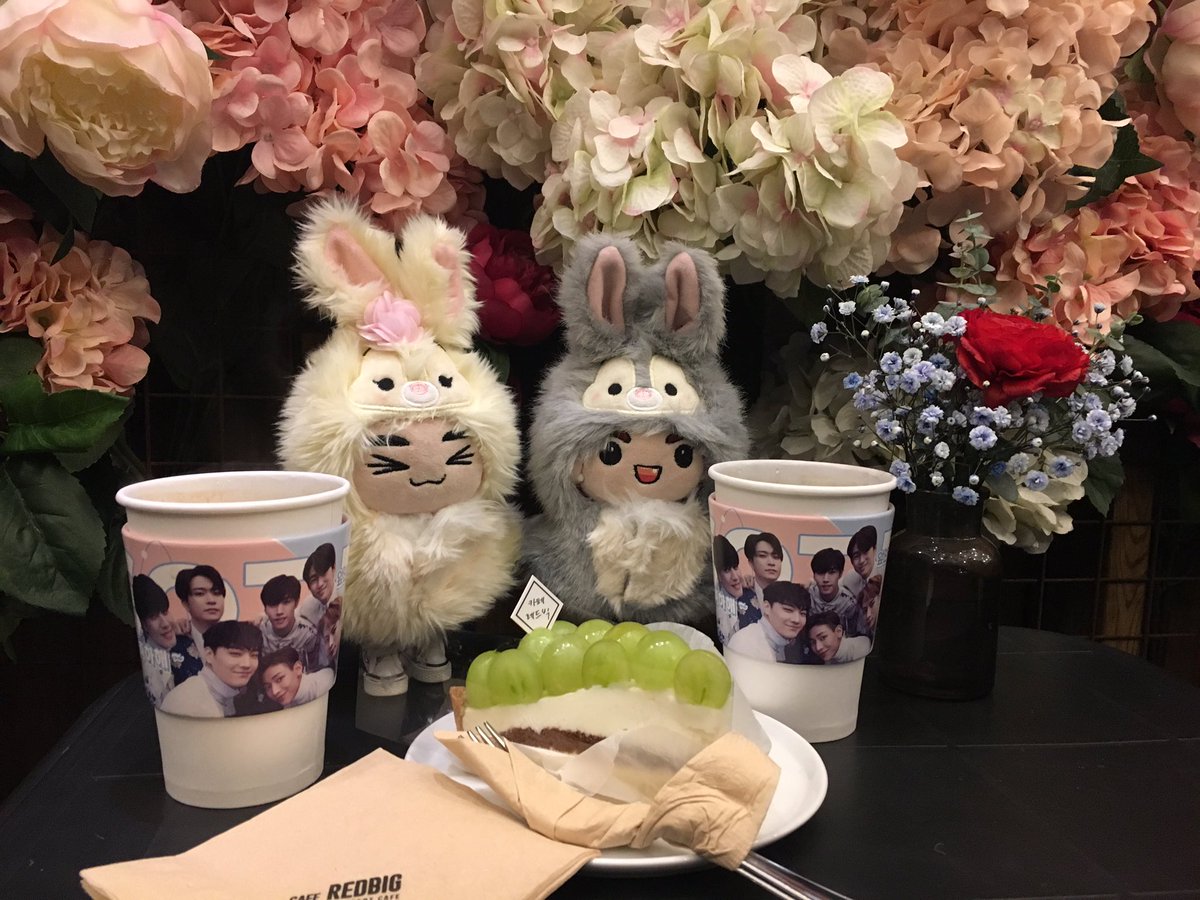 LiZ 🎀 | 맠진 7️⃣ tweet media