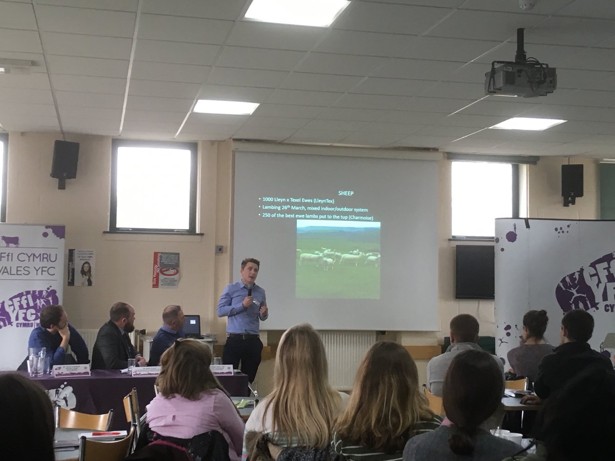 hannah_wright00's tweet photo. Nice to hear local @GlamorganYFC member @Jacob_cwmrisca speak at today’s @WalesYFC #CFfiConference about his inspiring family farming business https://t.co/Pz1JC1sUz8