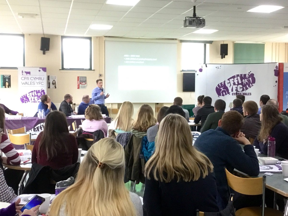 WalesYFC's tweet photo. Refreshing presentation from @Jacob_cwmrisca discussing his experiences, the family farm and his outlook to the future of the business and the industry in Wales #CFfiConference https://t.co/3cW55Gj3r4