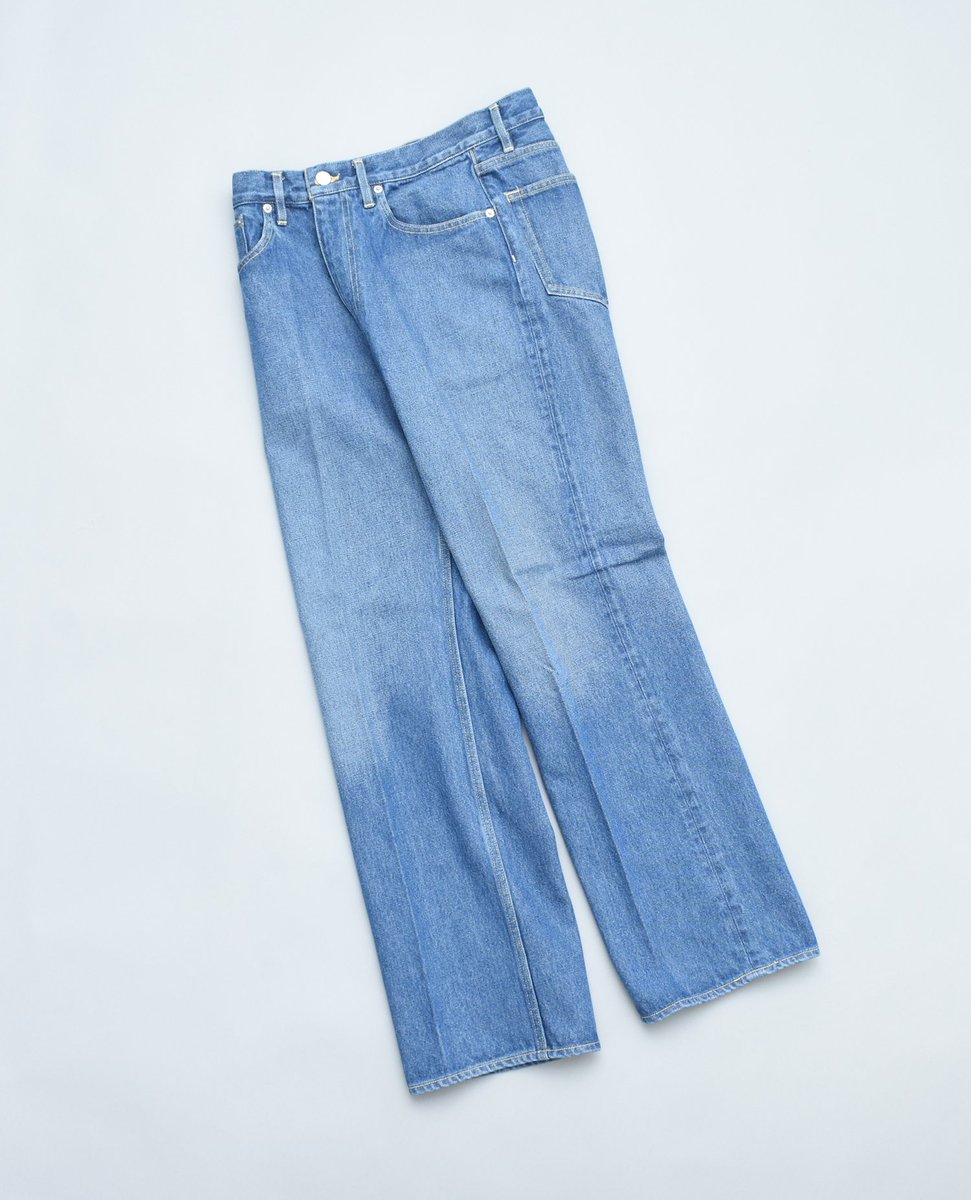 SISTER_WEB's tweet photo. AURALEE

19 spring&amp;summer started.

1st delivery item

■FLAT YARN KNIT BLOUSON
■WASHED HARD TWIST DENIM 5P PANTS
■HARD TWIST DENIM 5P PANTS

▶︎https://t.co/WVXBUeWZ4m

#auralee
#19ss https://t.co/GgzTT0AwJG