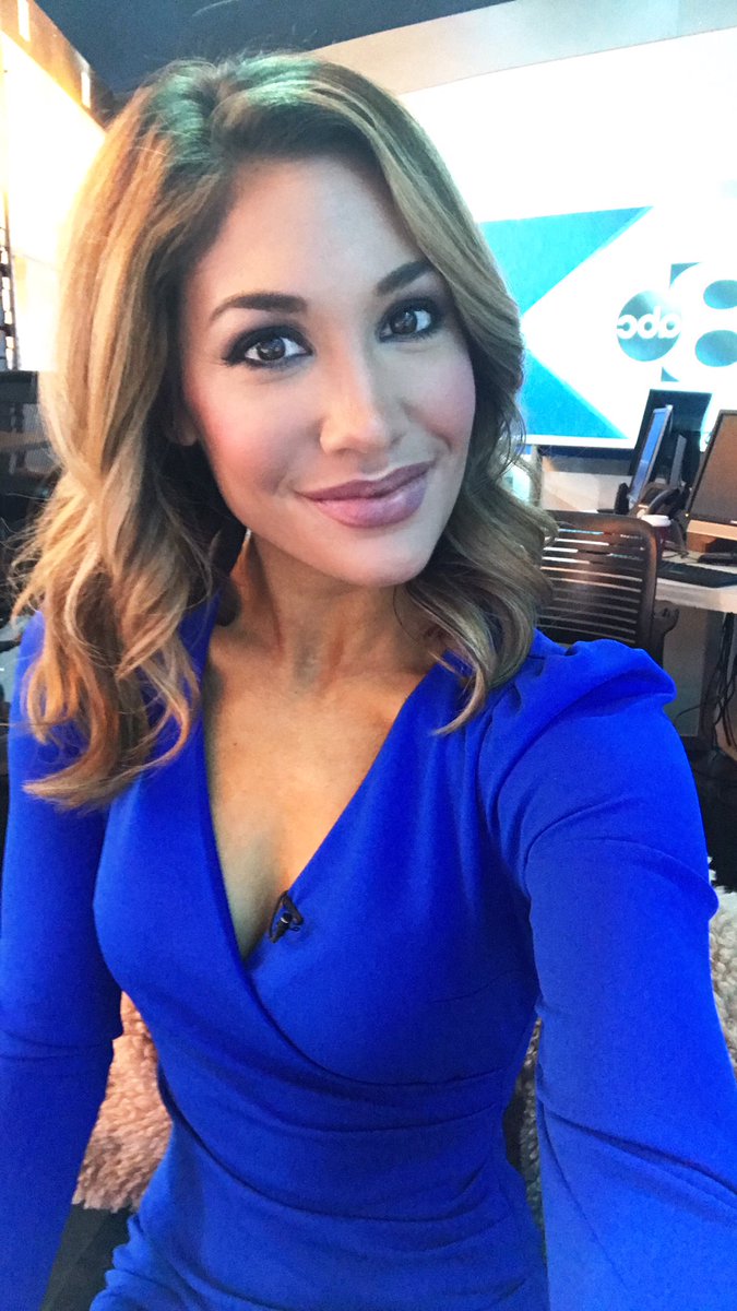 LaurenNevittTV's tweet photo. Supporting the Boys at work this morning! Who do y'all have winning tonight's playoff game?! #IAmUp #DALvsLAR #FinishThisFight 🏈 https://t.co/oGcFqbpcOj