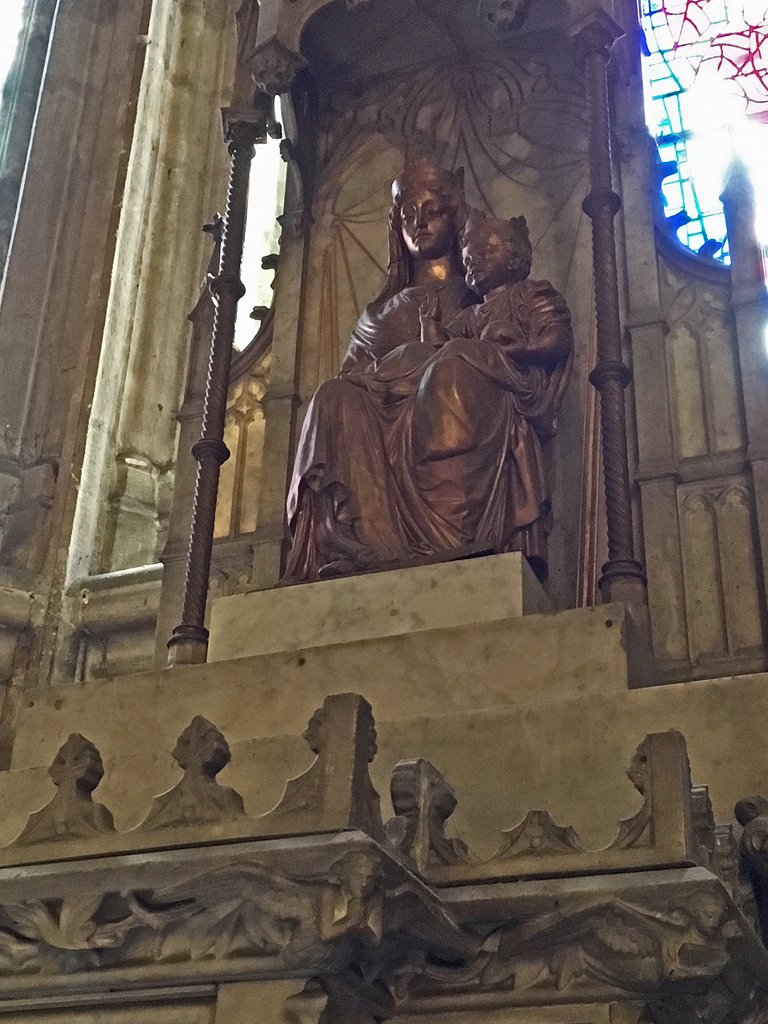 EquipesRosaire's tweet photo. RosairedeFrance: Reine de la paix, priez pour nous
Basilique Saint-Michel, Bordeaux (33) https://t.co/iJIHLwk1lH https://t.co/0ctUsFSpUd