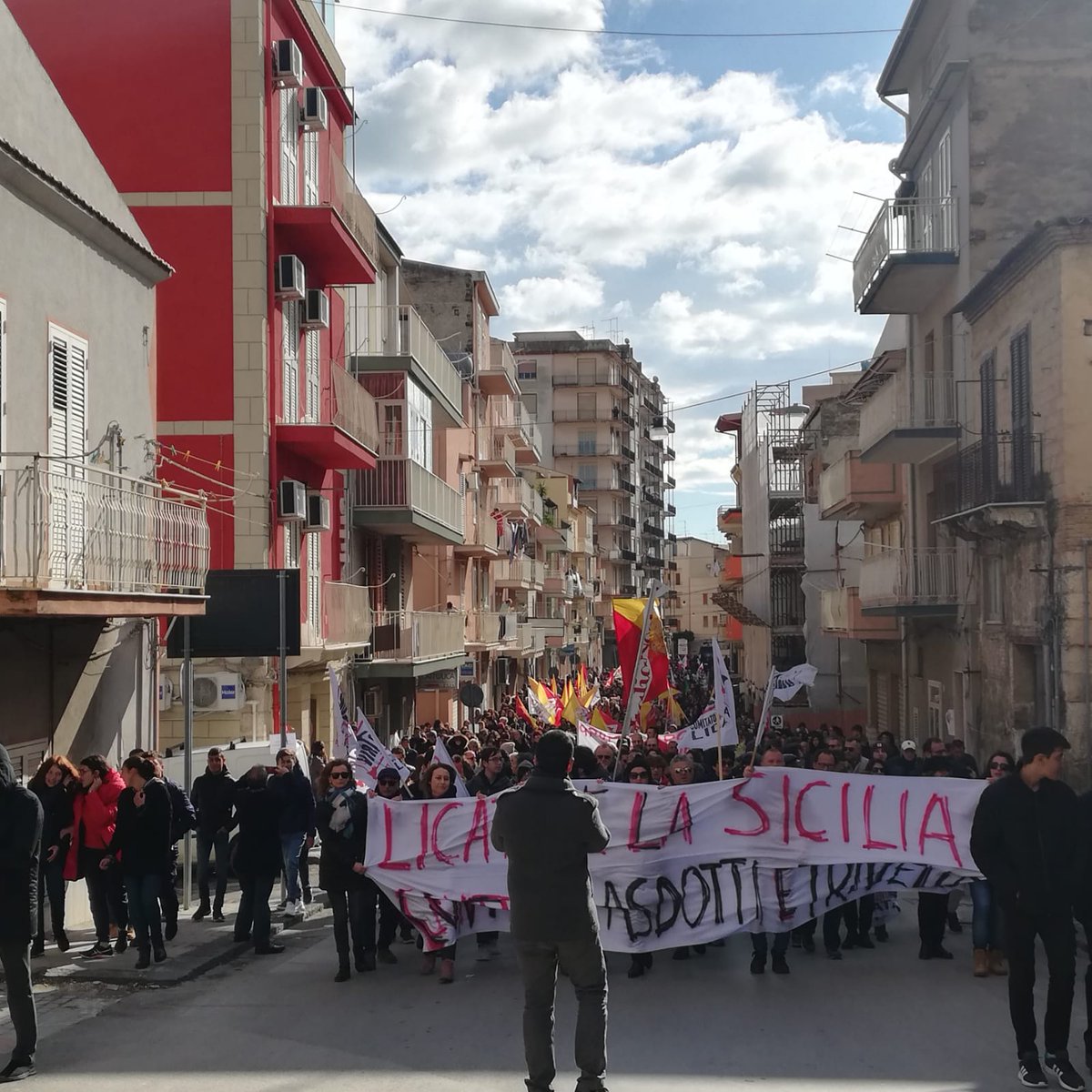 no_triv's tweet photo. @PecoraroScanio @FUniVerde @teleambiente Oggi a Licata abbiamo con forza ribadito che il nostro mare non si tocca #umariunsispirtusa https://t.co/5FfsyGcktN