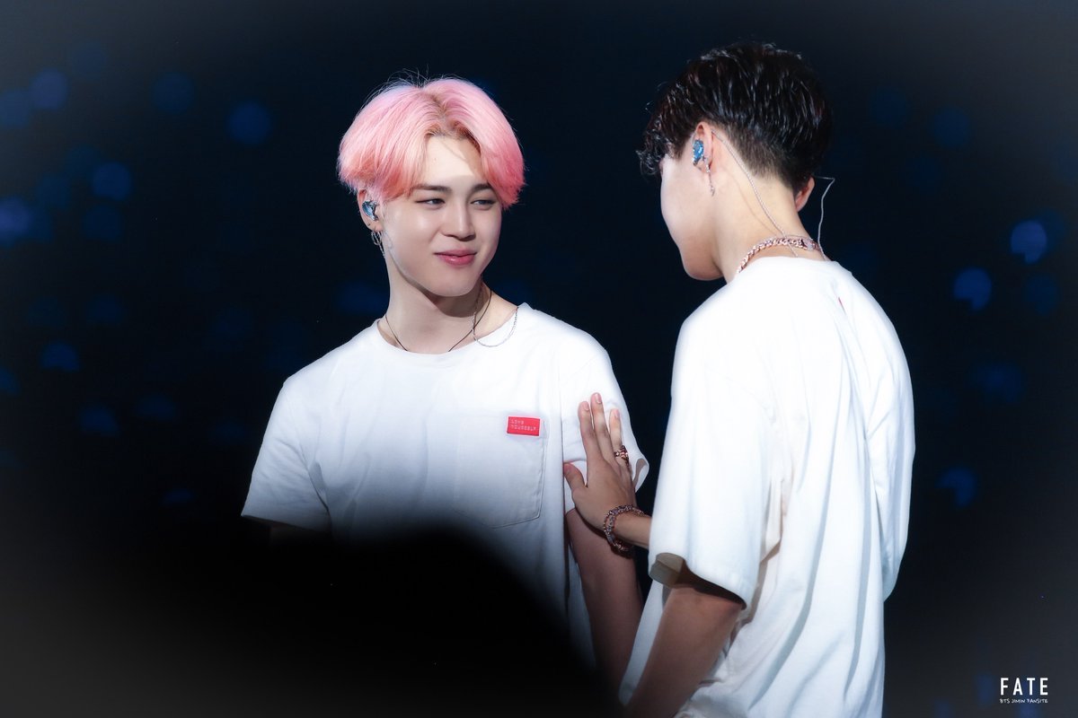 fate_jimin's tweet photo. 190112 LYS in Nagoya HD 

 #지민 #JIMIN #방탄소년단 #BTS @BTS_twt https://t.co/eeXtXXrSjF