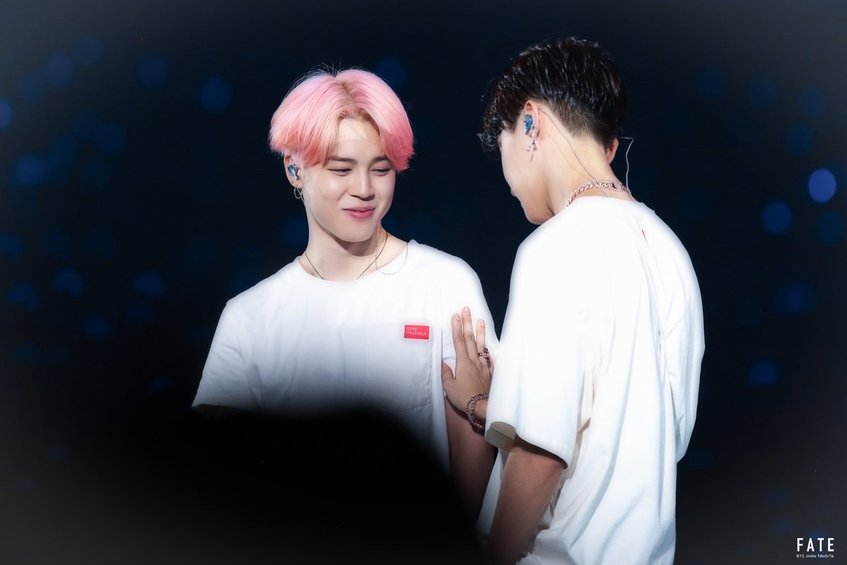 fate_jimin's tweet photo. 190112 LYS in Nagoya HD 

 #지민 #JIMIN #방탄소년단 #BTS @BTS_twt https://t.co/eeXtXXrSjF
