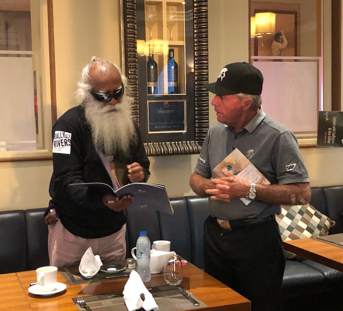 SadhguruJV's tweet photo. Gary Player, a player without par. A marvelous player, a legend, and above all a great human being. What a pleasure... - Sg @garyplayer @anirbangolf #Golf https://t.co/X1UcVEdpCi