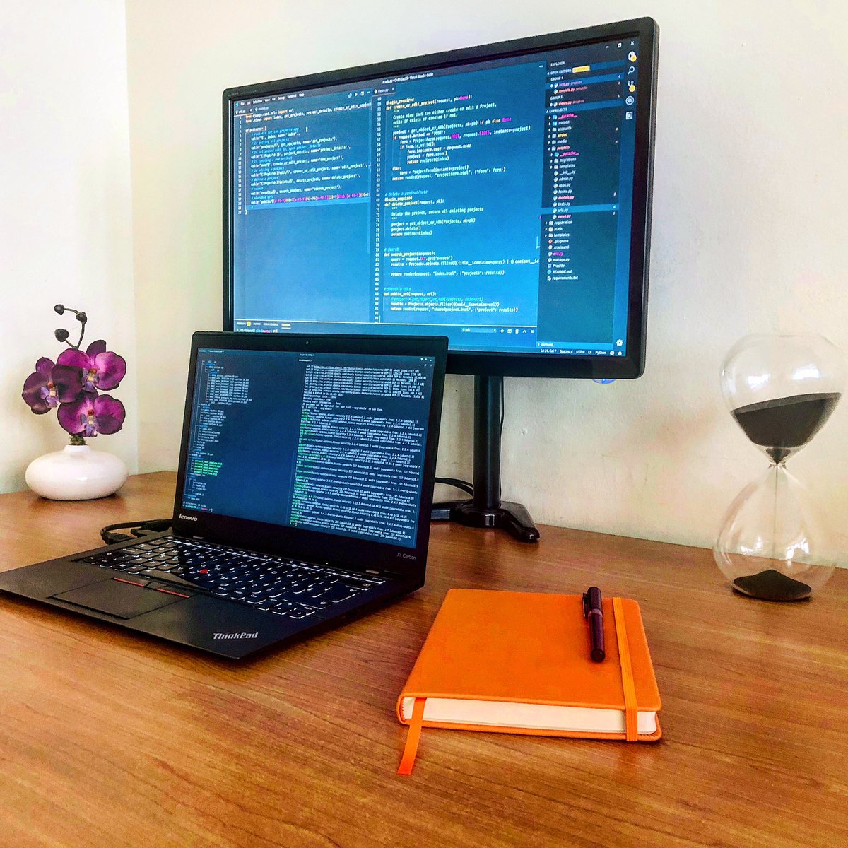 DaveWhoCodes's tweet image. Happy Saturday folks. I hope you have a super productive day, but don’t forget to take time to disconnect every so often. And remember that without the bitter the sweet just ain’t as sweet!
-
#codingdays #coderlifestyle #peoplewhocode #programmers #javascript #freecodecamp
-