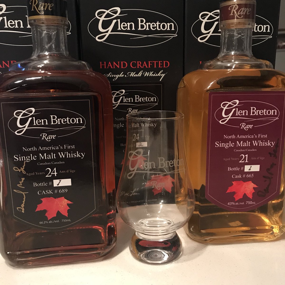caskersofottawa's tweet photo. Caskers of Ottawa Single Cask Editions! Our first edition Cask 665 a 21 year ex-bourbon single malt bottled at 43%.Our most recent release is Cask 689, a 24 year ex-bourbon single malt bottled at a whopping 66.2%!  #Canada #canadianwhisky #singlecask #cask689 https://t.co/qAMKadteEC