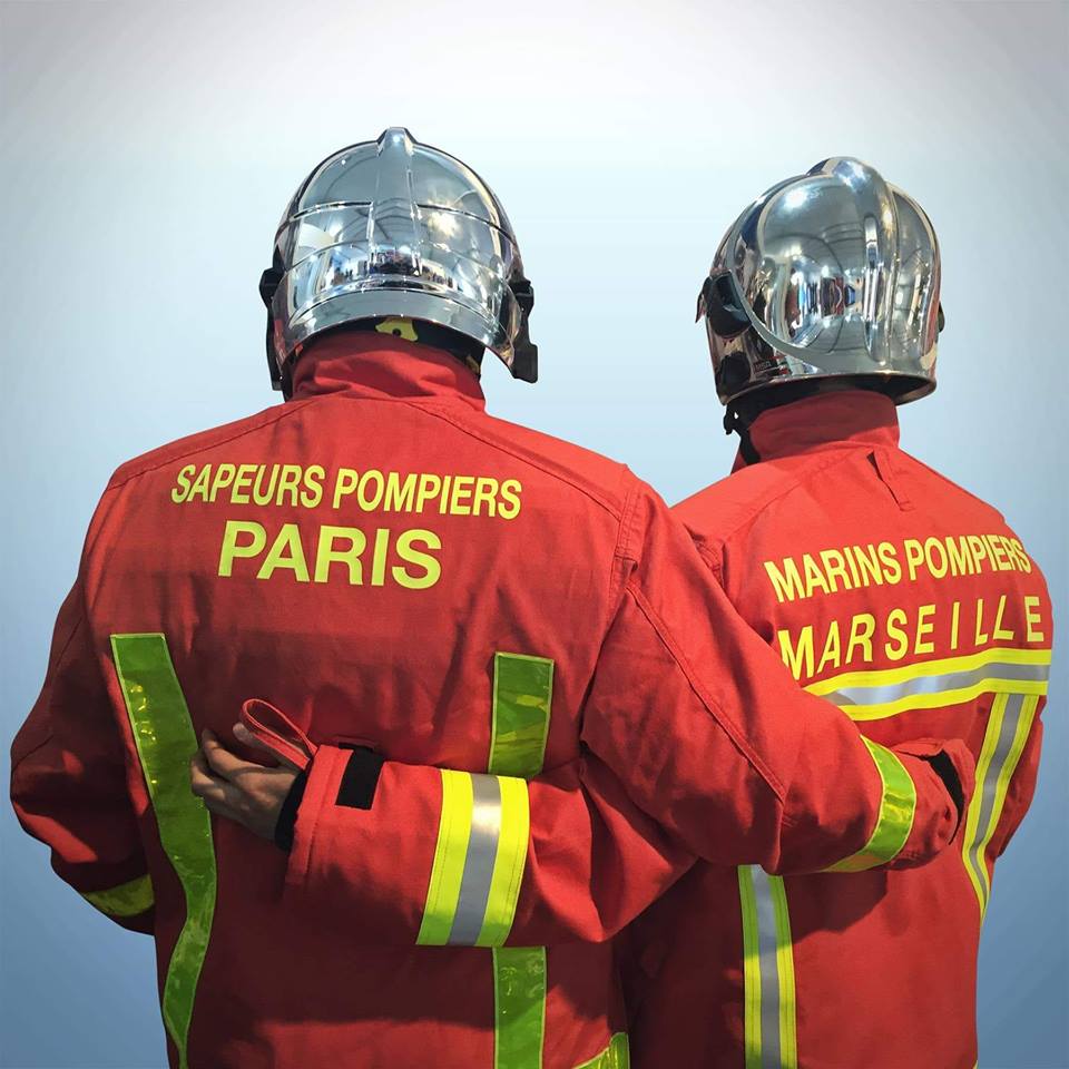 Immense #douleur des #MarinsPompiers <a href="/marseille/">Ville de Marseille</a> suite au décès en service opérationnel de deux de leurs frères d'arme après l'explosion de gaz de la rue Trévise. Nous exprimons notre soutien à leurs camarades, amis et familles ainsi qu'à ceux qui luttent actuellement. 🇫🇷