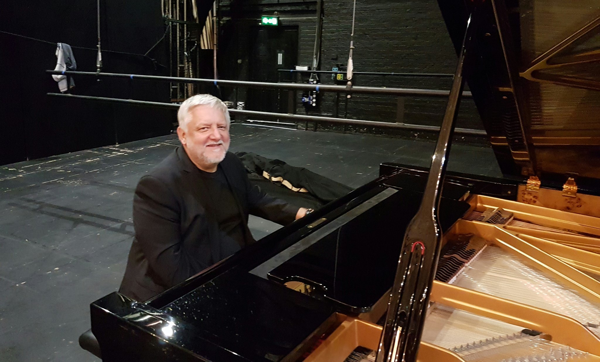 Happy Birthday to the incomparable Simon Russell Beale 