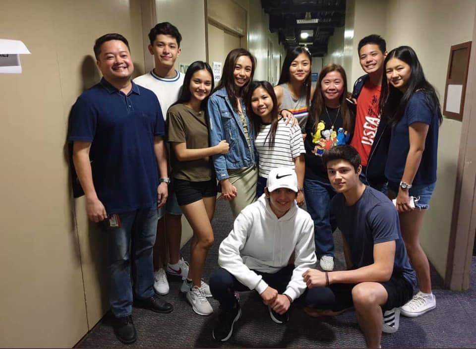 Alhamdullillah8's tweet photo. sabay sbay ntn cla abangan bukas sa asp smpre ag serthlie ntn

#SETHpasiLIEp #LIEKeepGoing https://t.co/raFfHrKeoE