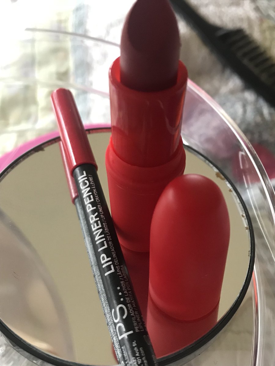 MummyTeenToddle's tweet photo. Lipliner ยฃ1.00 & lipstick ยฃ1.50 from @Primark weโre impressed. Creamy, long lasting, high pigment. Our first test of their #makeuprange #redlipstick #bblogger #beautyblogger #familyblog #makeupblog https://t.co/OYtPJzCyBl