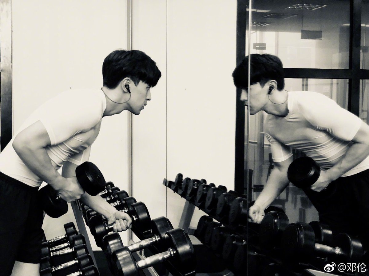 Deng Lun 邓伦 Updates tweet media