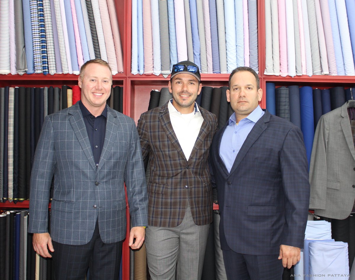 tailorpattaya's tweet photo. Top recommended tailor in Pattaya. #Dormeuil #dapper #Pattaya #Thailand #Thaicave #customtailor #suits #waistcoat #waistcoats #vest #threepiecesuits #Jomtien #bespoketailor #Jomtienbeach #Pattayabeach #Thaitailor #tailoringinThailand #madetomeasure #Thailandtailors #besttailor https://t.co/GGHlrnwKqh