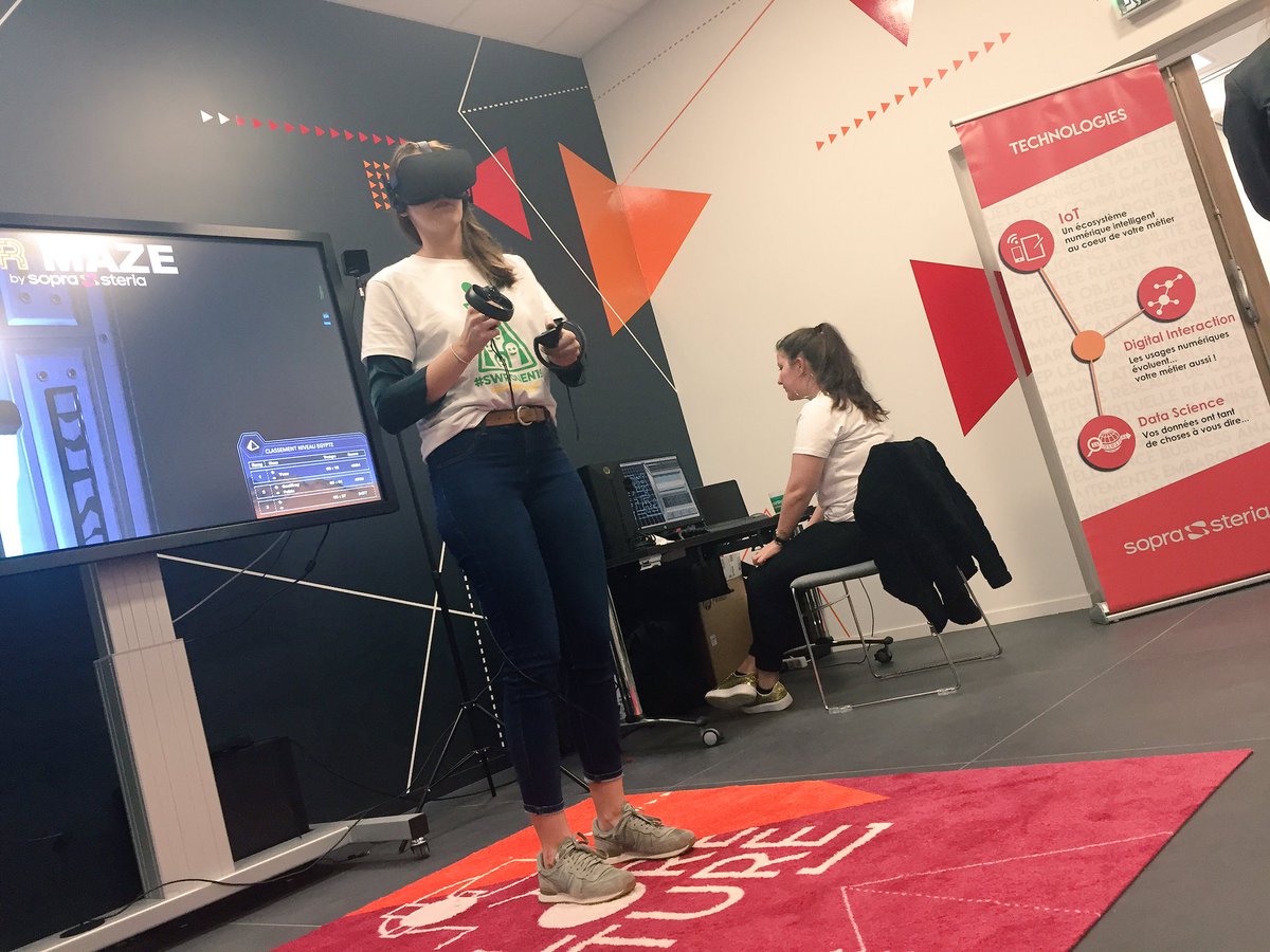 swrouen's tweet photo. [ partenaire 💚 #SWROUEN19 ]
Au #Startupweekend #rouen Sopra steria propose une immersion dans un labyrinthe grâce à une application VR 
Merci @SopraSteria_fr 🙏🏻 https://t.co/K2otDUNUy7