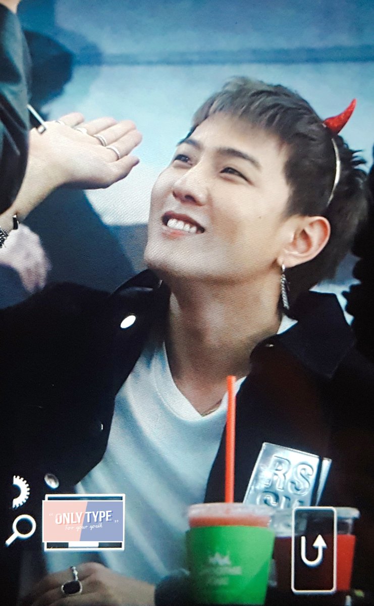 type_only's tweet image. 190112 PREVIEW
#iKON #DK #Donghyuk #동혁 

이렇게 귀여운 악마가 어딨어 😭
@D_dong_ii