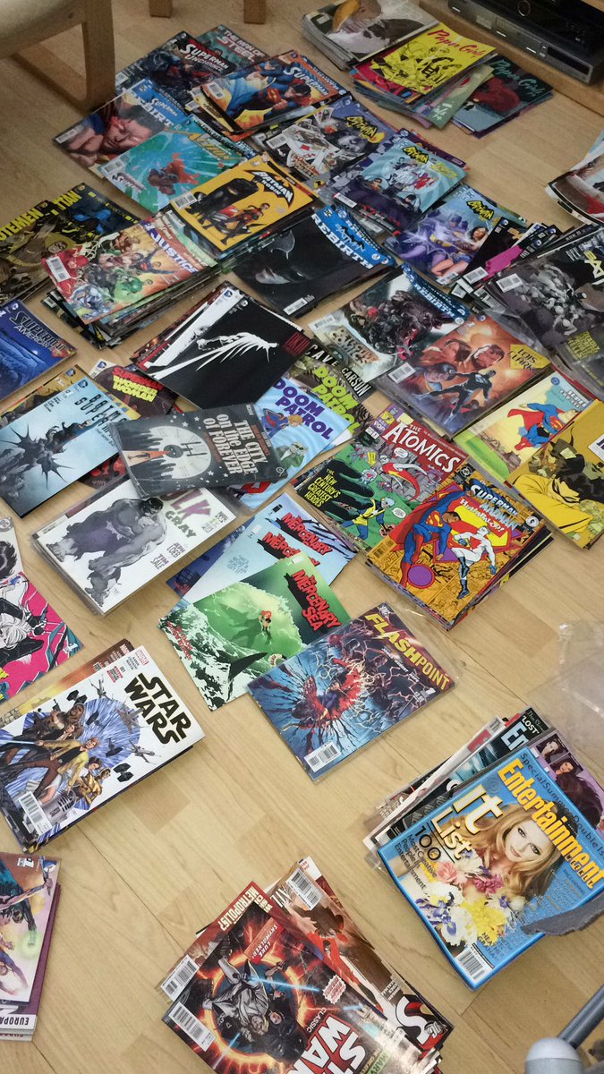 mark_taylor1973's tweet photo. #havingaclearout #comics due to an impending house move, I've got to rid myself of this lot... help! https://t.co/ru4BhYvMX3
