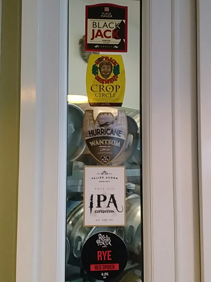 Dahn by t'crossing we've had a bit of change of menu
Green Man says: "this dry January is really good isn't it, who actually likes going to the pub in the rain?"