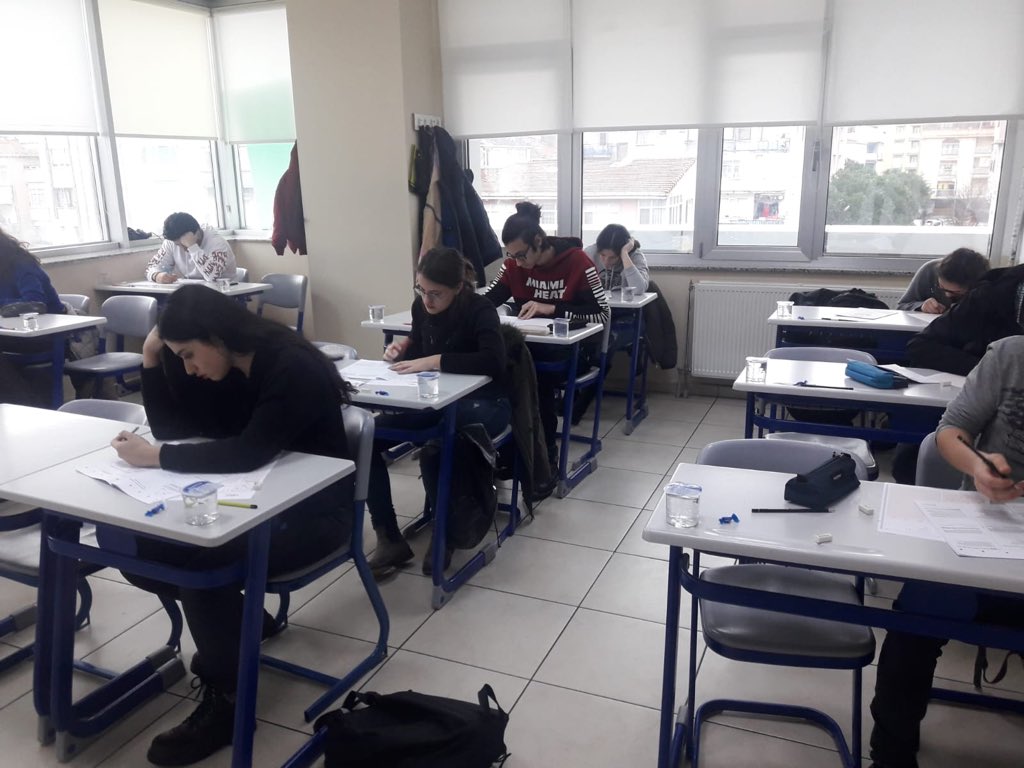 UHLMALTEPE's tweet photo. Türkiye genelinde binlerce öğrenci 12-13 Ocak da Uğur Bursluluk Sınavına katılarak geleceklerine yön veriyor, tüm öğrencilerimize başarılar dileriz 💜 https://t.co/Bb1B8fEC59