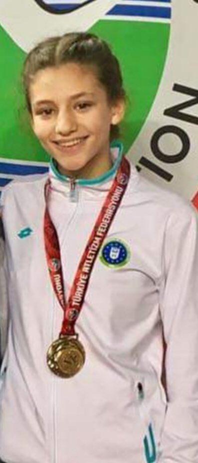 MtalFaik's tweet photo. Şampiyonun Adresi Değişmedi
Atletizm ,atıcılık branşlarından sonra, komple atlet ligi  Triatlon branşında 9. sınıf öğrencimiz Eslem TÜM Türkiye Şampiyonu olmuştur. Bu sevinci okulumuza ve ailesine yaşatan değerli öğrencimizi kutluyor,başarılarının devamını diliyoruz..
@ziyaselcuk https://t.co/OtoB9pwDP0