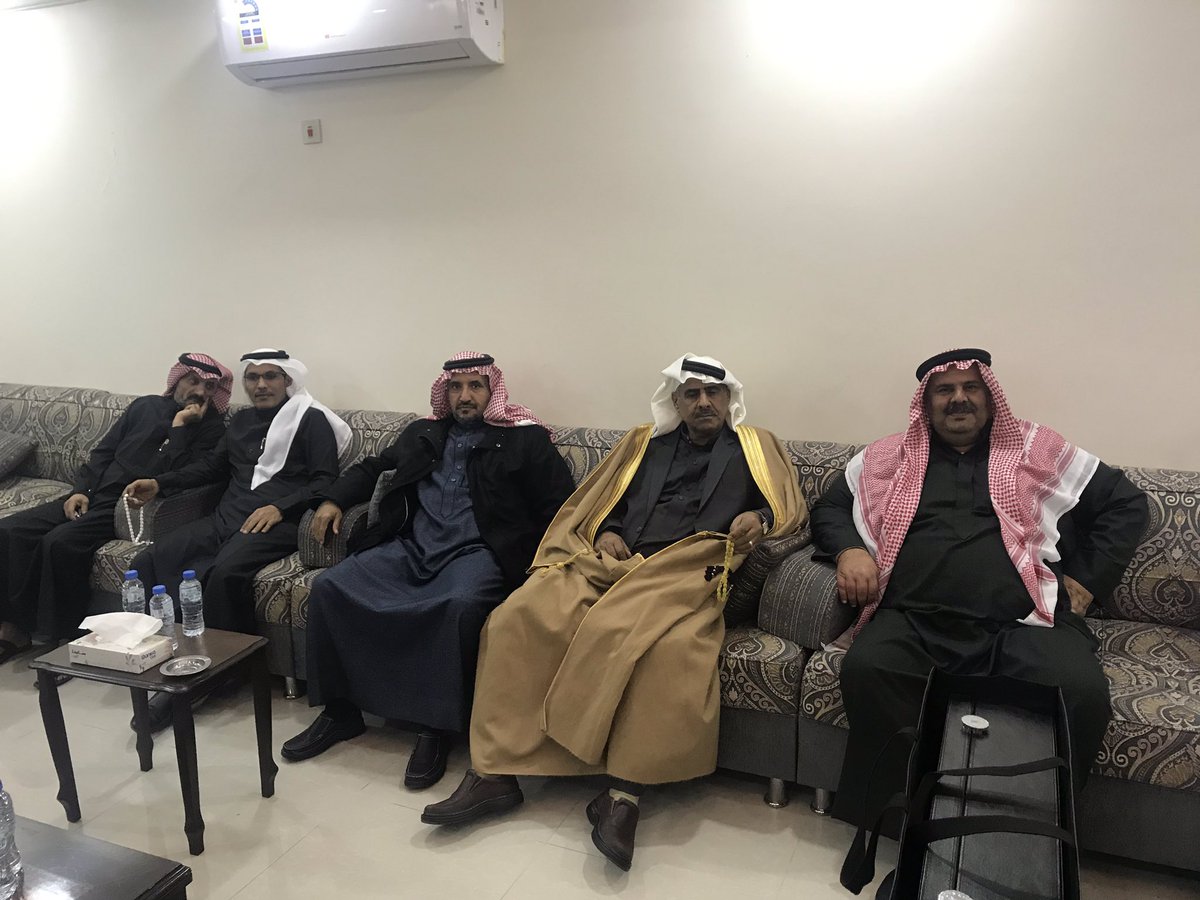 MajedDhana's tweet photo. صور من الحضور لـ اللقاء الثاني لمجلس ضنا ماجد بالدمام مساء الجمعة ١٤٤٠/٥/٥هـ 1 https://t.co/8SX56S3zk8