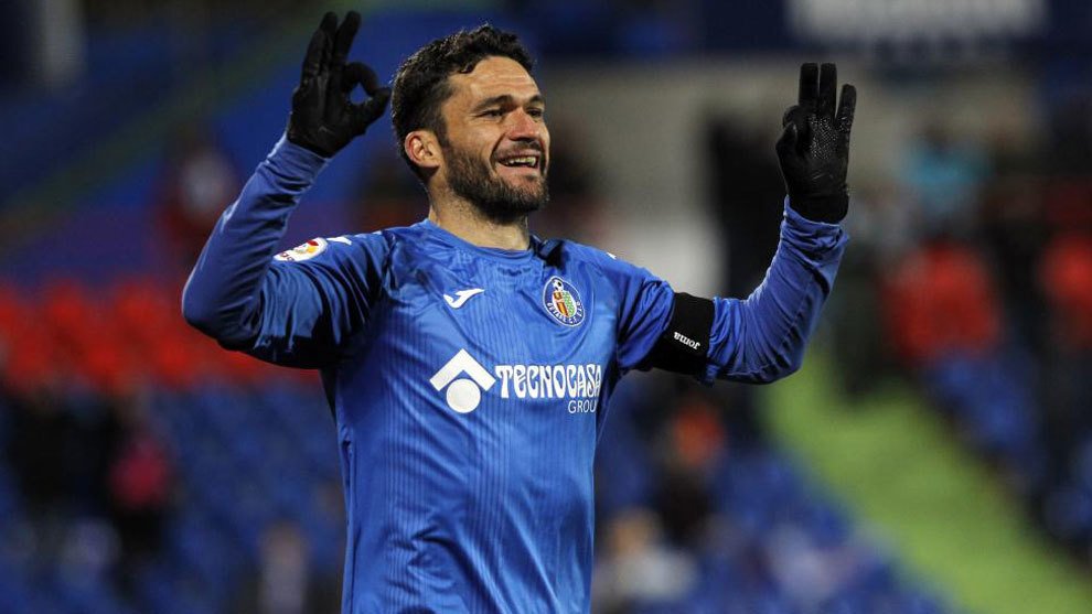 #DATO ¡¡¡HISTÓRICO!!! <a href="/Jorge9Molina/">Jorge Molina</a> supera hoy los 500 partidos en su carrera deportiva desde su debut en 2ªB en 2005:
[213] <a href="/RealBetis/">Real Betis Balompié 🌴💚</a> 
[100] <a href="/GetafeCF/">Getafe C.F.</a> 
[075] Poli Ejido
[074] Benidorm
[039] <a href="/elchecfoficial/">🌴</a>