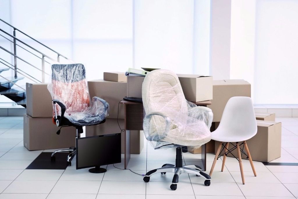 Crown_Workspace's tweet image. We don't just move you from A-B, @CrownWorkplace we help pack, set-up, fit-out, and even re-purpose or recycle redundant assets. Check us out today and get a free moving quote! ow.ly/NE4w30ne2q8 #freequote #officemove ##officepacking #officefurniture