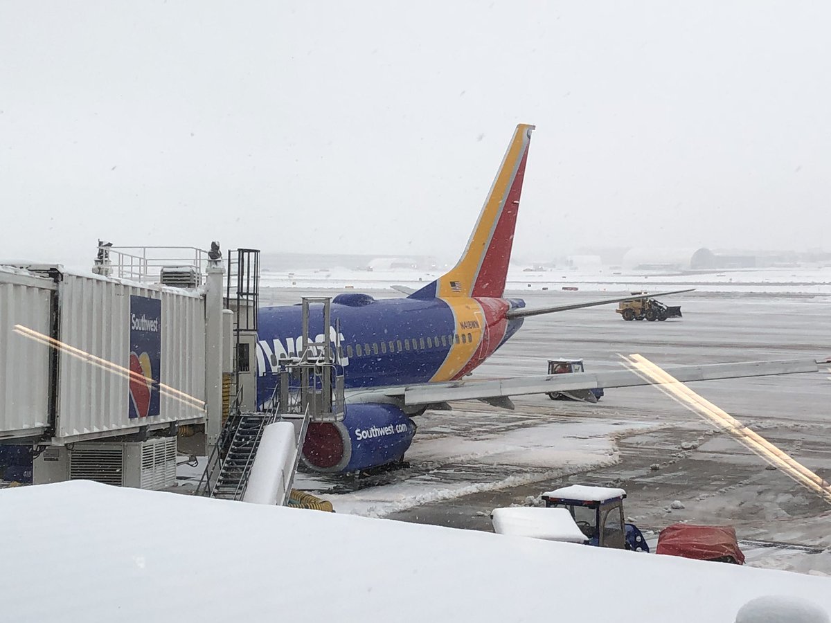 JPlovesCOTTON's tweet photo. For those following along at home.... #Snowmageddon struck #STL but we dug ourselves out of 10 inches of snow, were really nice to TSAs who didn’t get paychecks this week &amp; are headed to #AFBF19. Hope the @FarmBureau peeps are ready! https://t.co/koCKMDMw2Y