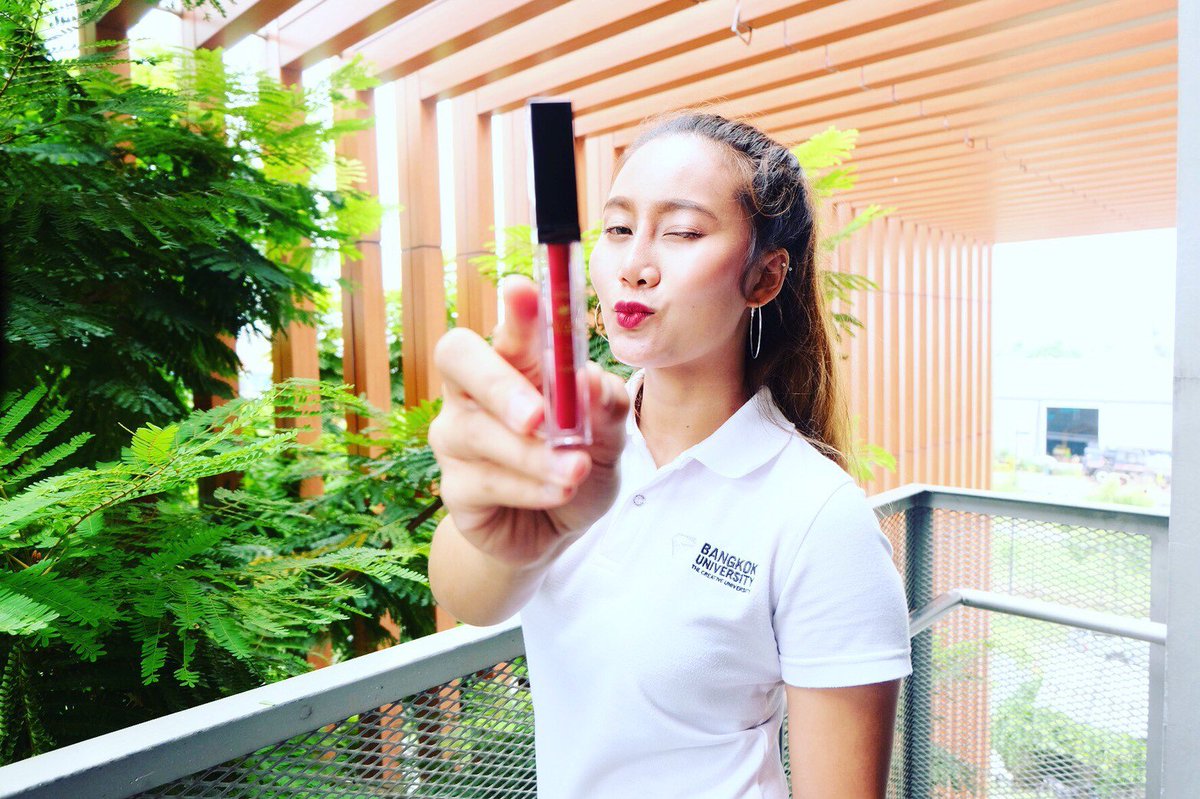 wcosmate's tweet photo. #รีวิว สาวๆม.กรุงเทพ ก็เลือก Warcosmate กันนะจ้ะ แท่งละ 1⃣9⃣0⃣💰
👄 ไม่ตกร่อง
👄 ไม่หนัก ไม่แห้งแตก
👄 สบายปากเหมือนไม่ได้ทาลิป
👄 กินข้าวยังไม่หลุด
👄 ทาแล้วเนียน
👄 ละมุนริมฝีปากฝุดๆ
#คุชชั่น #คุชชั่นคิโยมิ #เครื่องสำอางค์ #เครื่องสำอางราคาถูก #เมคอัพ #ลิปกันน้ำ https://t.co/AEZMKewxGM