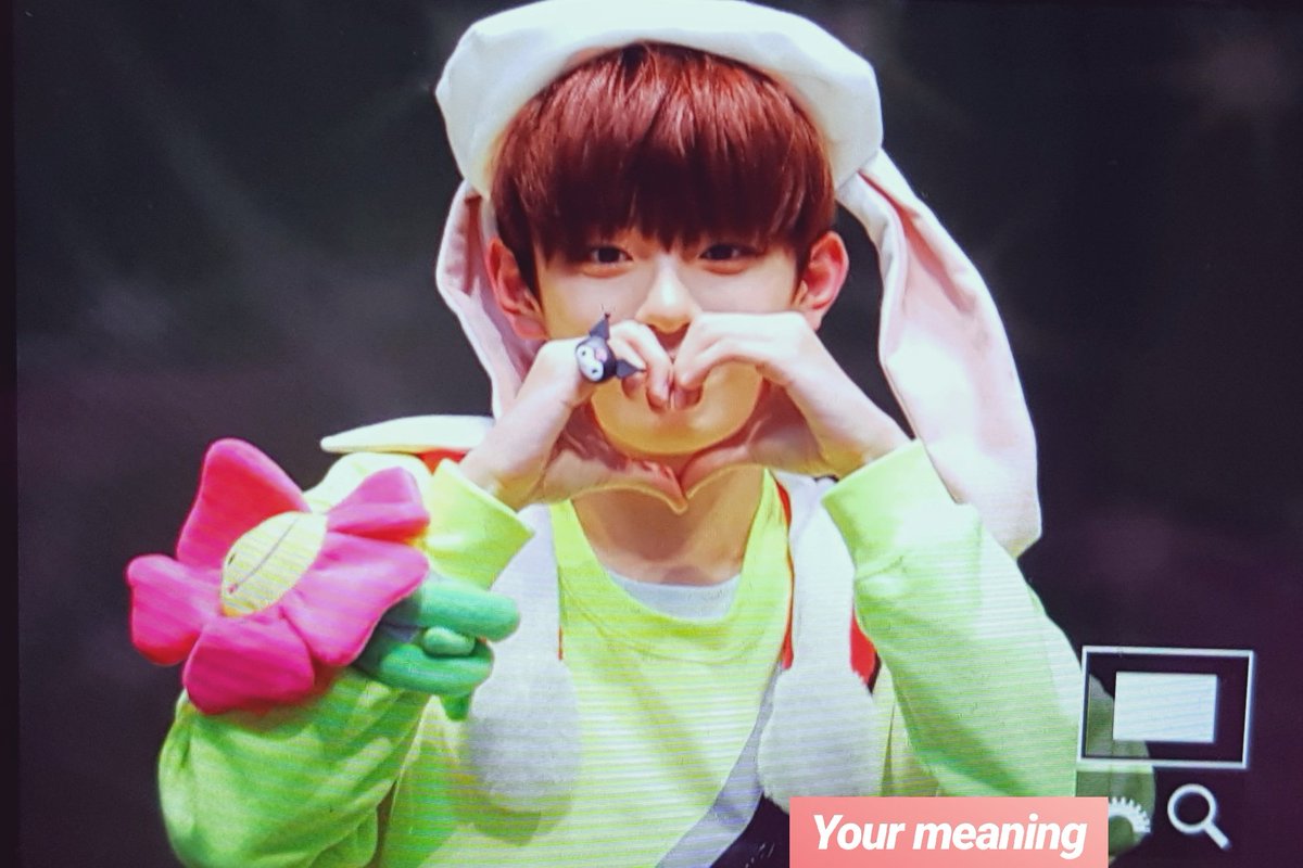 YourMeaning0125's tweet photo. 190112 코바코홀 팬싸인회 #베리베리 #강민 #유강민 #VERIVERY @by_verivery https://t.co/LCqAPJboIj
