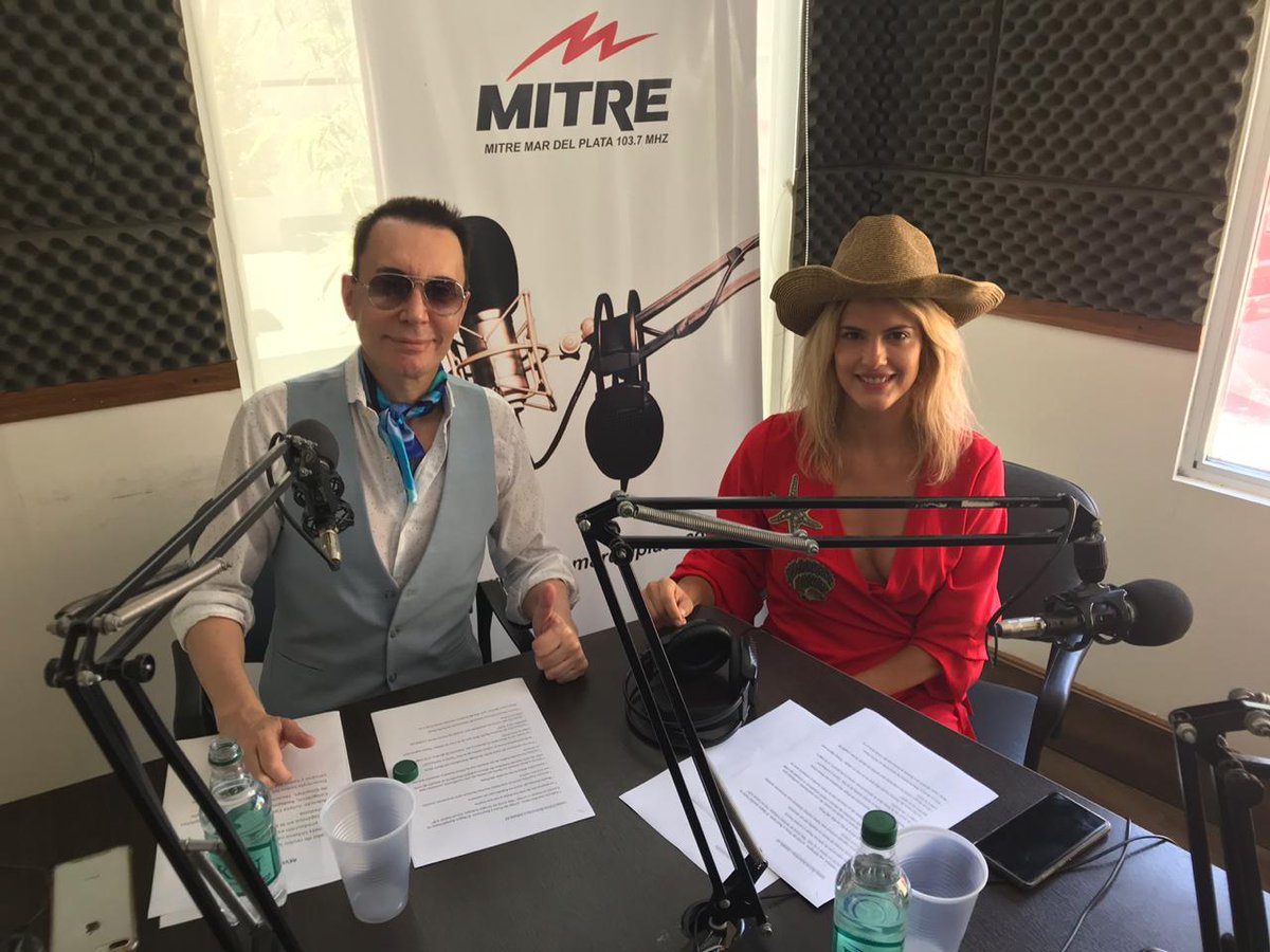 #PolinoAuténtico | ¡Ya estamos al aire! Hasta las 14 con <a href="/MarceloPolino/">Marcelo Polino</a> y <a href="/mery_delcerro/">María Del Cerro</a>. 📻🏖️