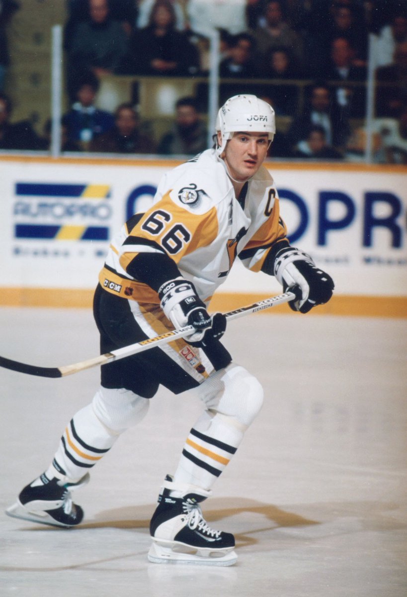MarioLemieuxFdn's tweet image. In 1993, Mario was diagnosed with Hodgkin's disease. His experience led him to establish the Mario Lemieux Foundation, which has given $25 million for cancer research and patient care, and has opened 36 Austin's Playrooms. bit.ly/2Bkt6Vo