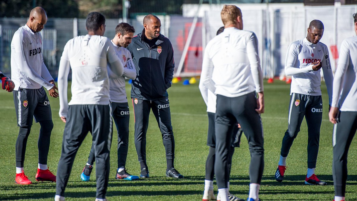Thierry Henry estaría prácticamente fuera del Mónaco