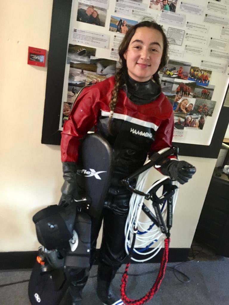 academy_ski's tweet photo. Busy day at the Academy! SBD2 driving course AND full day of skiers! It’s windy and cold but there’s some serious winter training going on! Some serious determination from our club members today! All with smiles on their faces ☺️ 🙌🏻 #waterskiing #wintertraining #trickskiing #sbd2 https://t.co/auHCjJGWAs