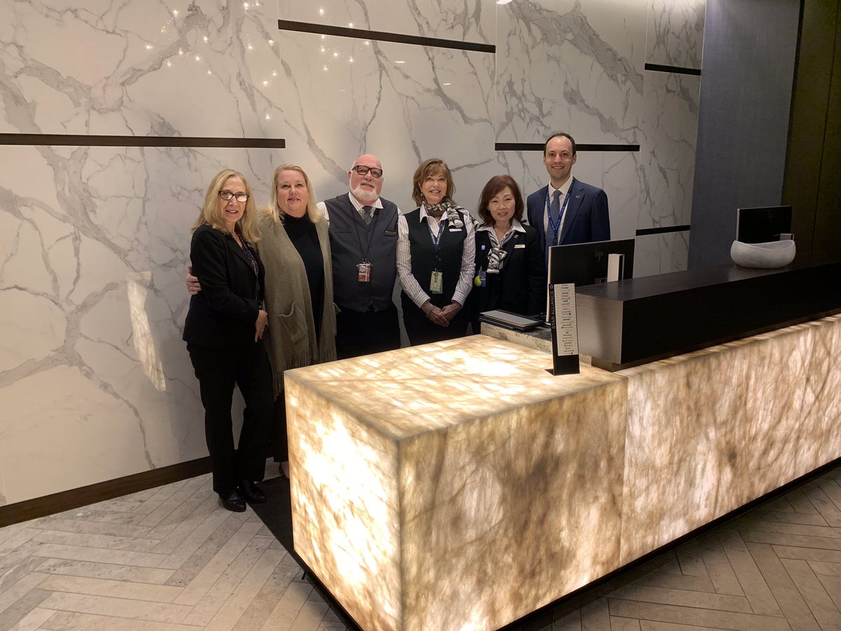 AeroEvan949's tweet photo. Our @weareunited Polaris Shining Stars on opening day at the new LAX United Polaris lounge! So proud of the passion and energy they are bringing to this fantastic customer experience. @bythebeach05 #BeingUnited #DreamPolaris https://t.co/jJhHutdxnd