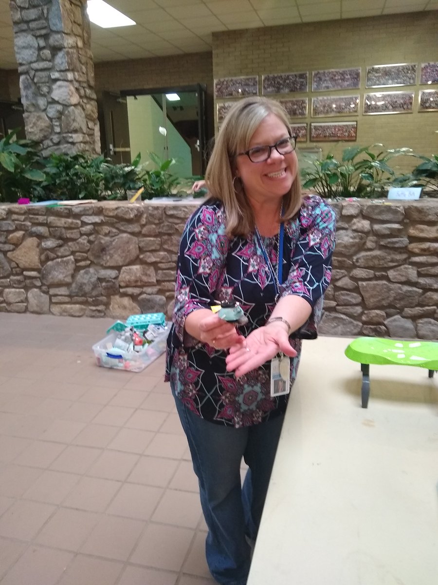 stem_nc's tweet photo. Battle Bots!!
#edcampstemwest 
@STEMWestorg https://t.co/p7eSxdjUCn