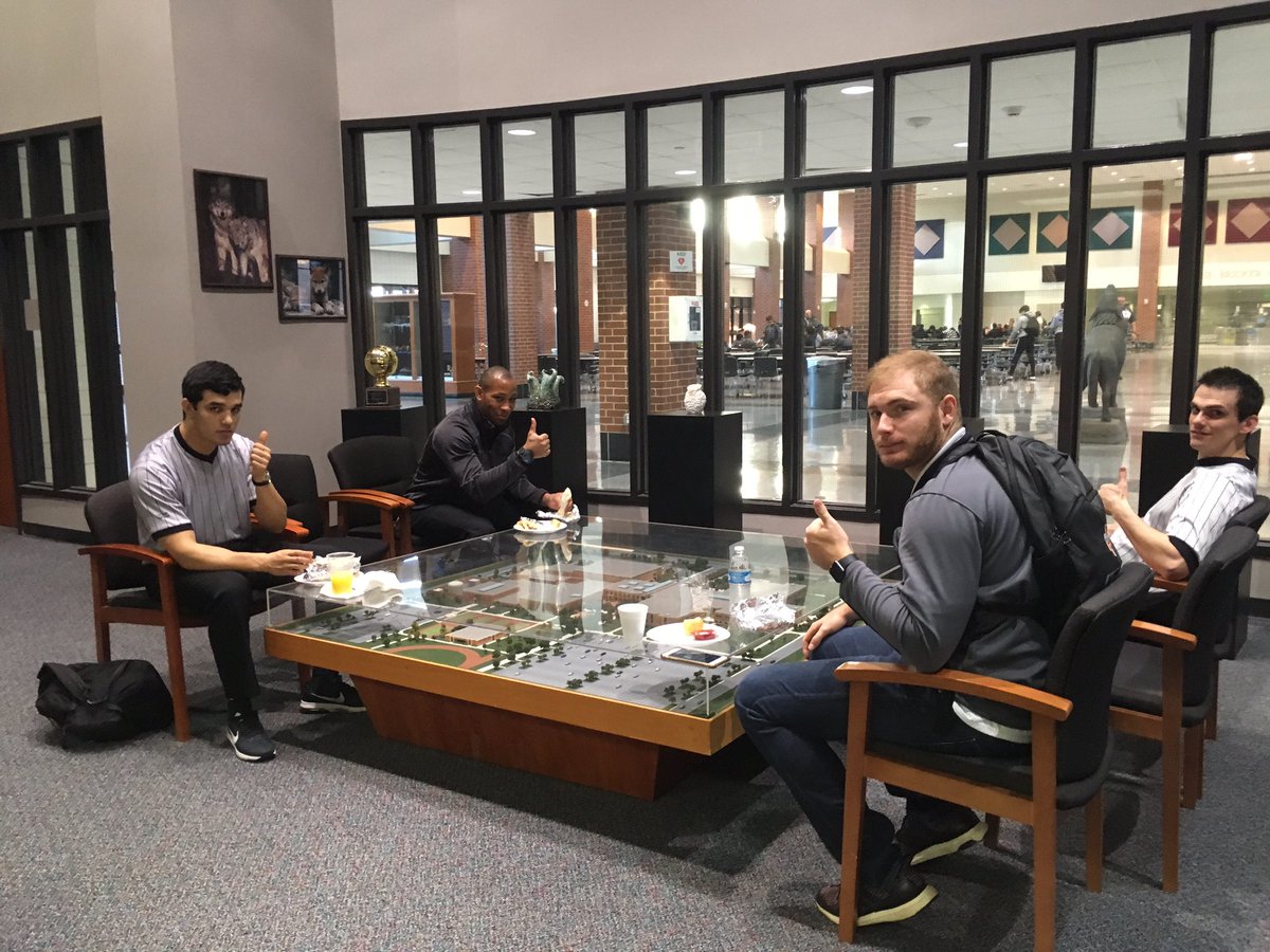 WolvesWrestlers's tweet photo. Hospitality Room at #chickenwinginvitational2019 a great success! Coaches and Referees enjoying #powerfulbreakfast thanks to @ChickfilA @panerabread @TaqueriaArandas https://t.co/5O4h7lrIa4