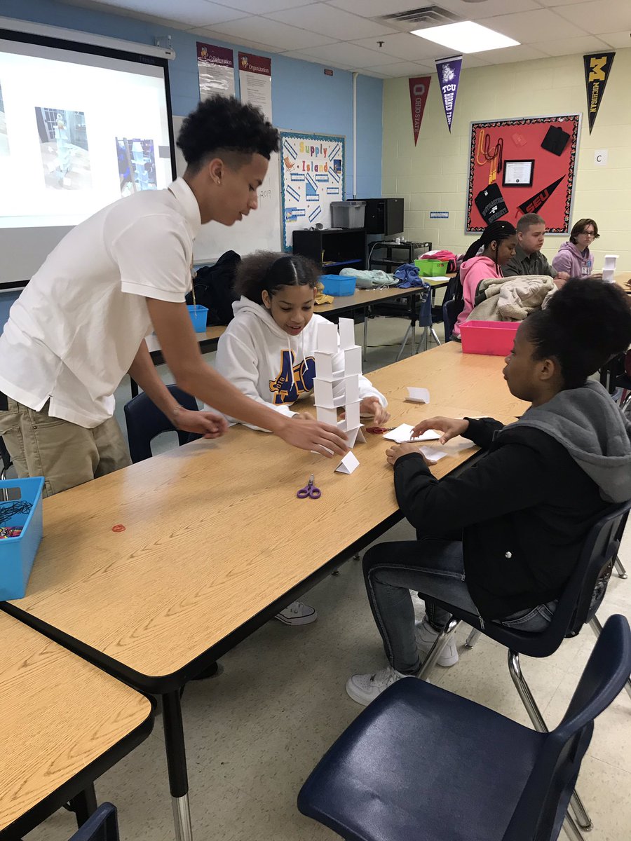 robindavis0315's tweet photo. Fun Friday for my AVID11 yesterday was the index card tower. Lots of fun and great reflections on teamwork were the outcome! #polkavid https://t.co/JGEZsLF27f