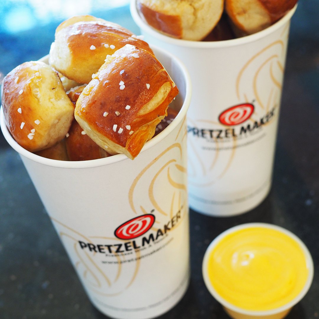 Pretzelmaker's tweet photo. New year, same #FreshPromise. Each and every product you order is guaranteed fresh, or weโll replace it. #Pretzelmaker https://t.co/VgQOyUwrxF