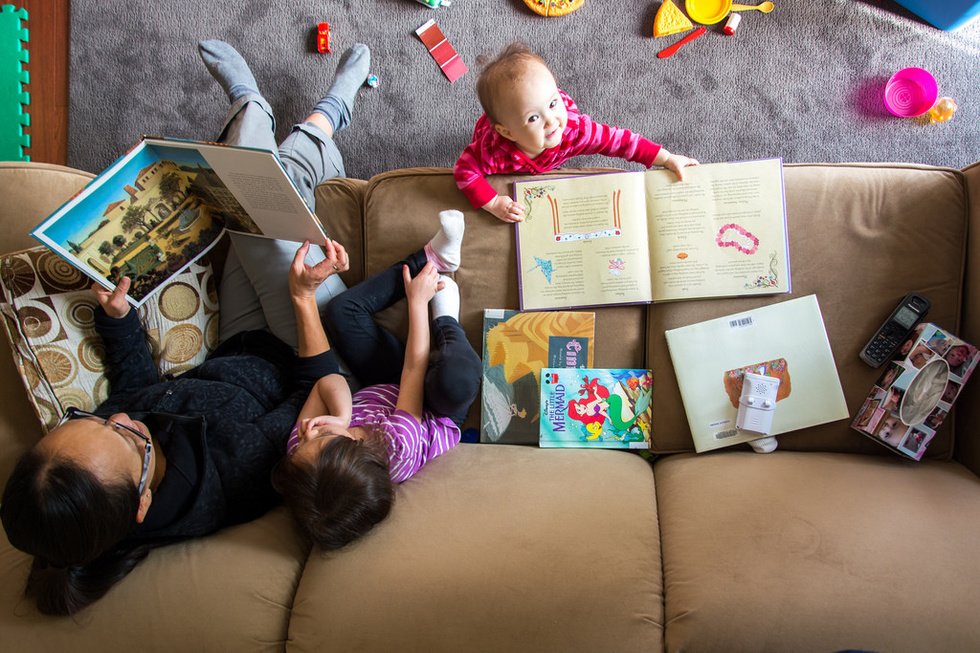 FirstBook's tweet photo. A home library can have a powerful effect on children - https://t.co/JfgL7jeSpy https://t.co/S9IdloPOd1