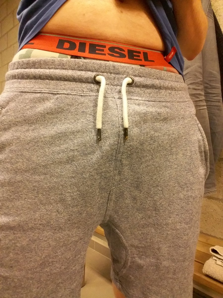 best sweatpants for bulge.