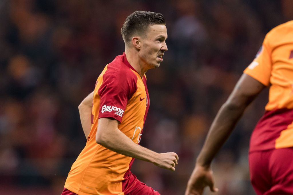 UEFAcom_de's tweet photo. Remis im Test! @DieRotenBullen und @GalatasaraySK trennen sich 1:1 #RBLSK
⚽️@YussufYurary & @MartinLinnes https://t.co/b8nw1YmFqw