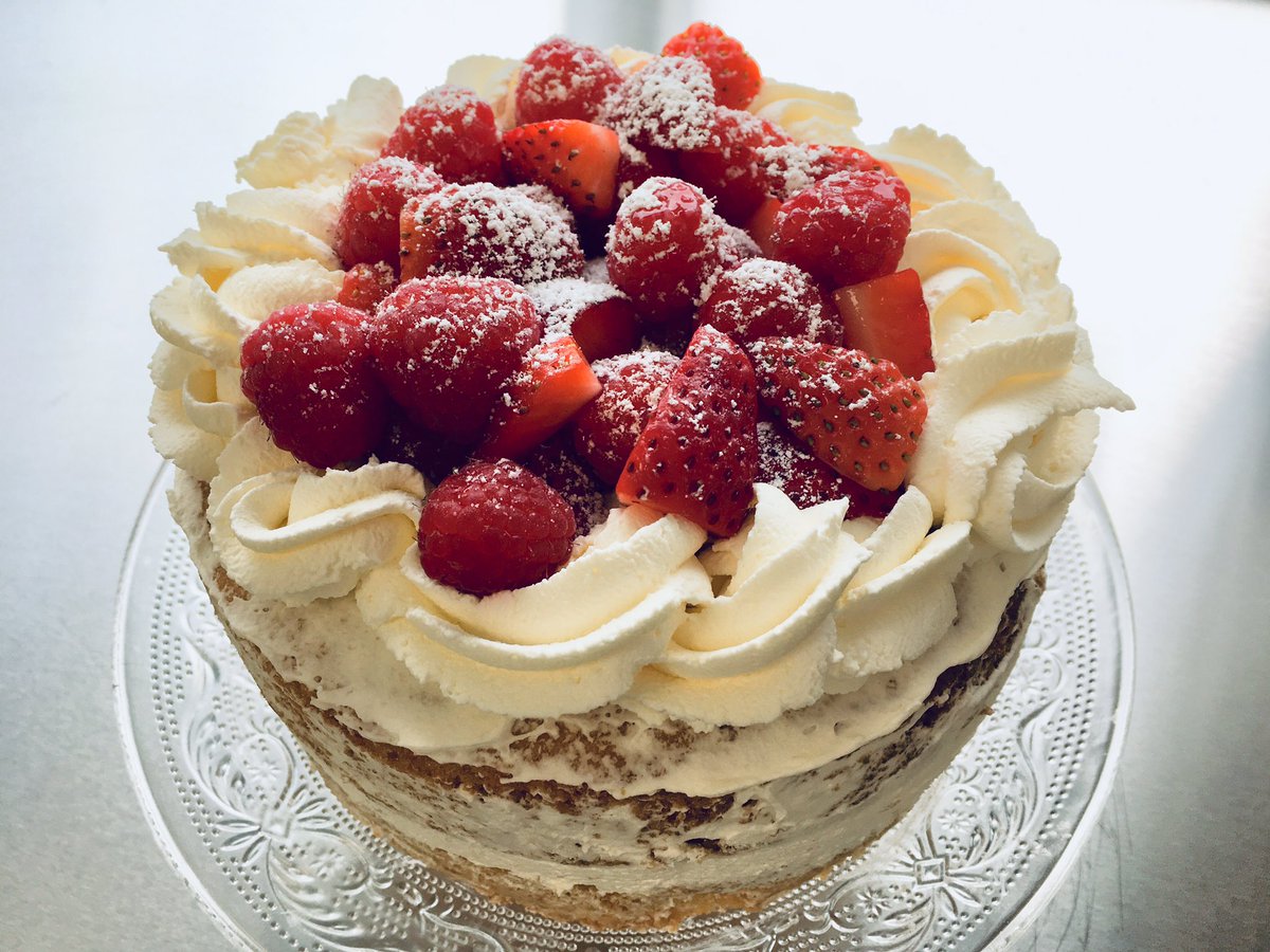 Little sample semi naked wedding cake for a tasting session today - went down well with a cup of <a href="/devonshiretea/">Devonshire Tea</a>! <a href="/devonfoodarmy/">Devon Food Army</a> #weddingcake #afternoontea <a href="/DWGNaomi/">Devon Wedding Guide</a>