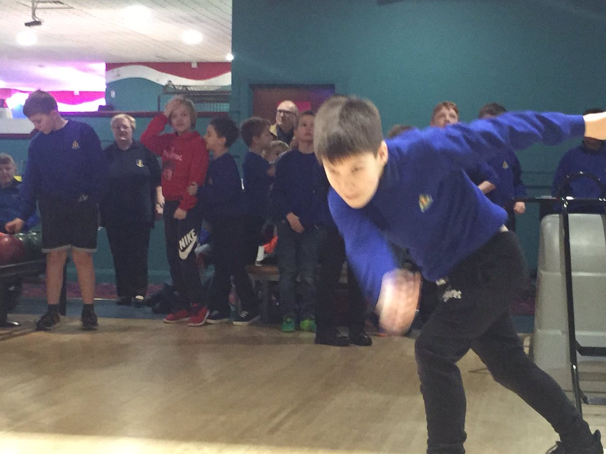 stirlingbattbb's tweet photo. Well done to 65 boys who took part in the #bowling competition this morning at @AMFStirling. Congratulations to the boys from Lane 4 on the highest team score and to the three age-group winners. #BoysBrigade #bbweekend https://t.co/MGwTnn4LQ6
