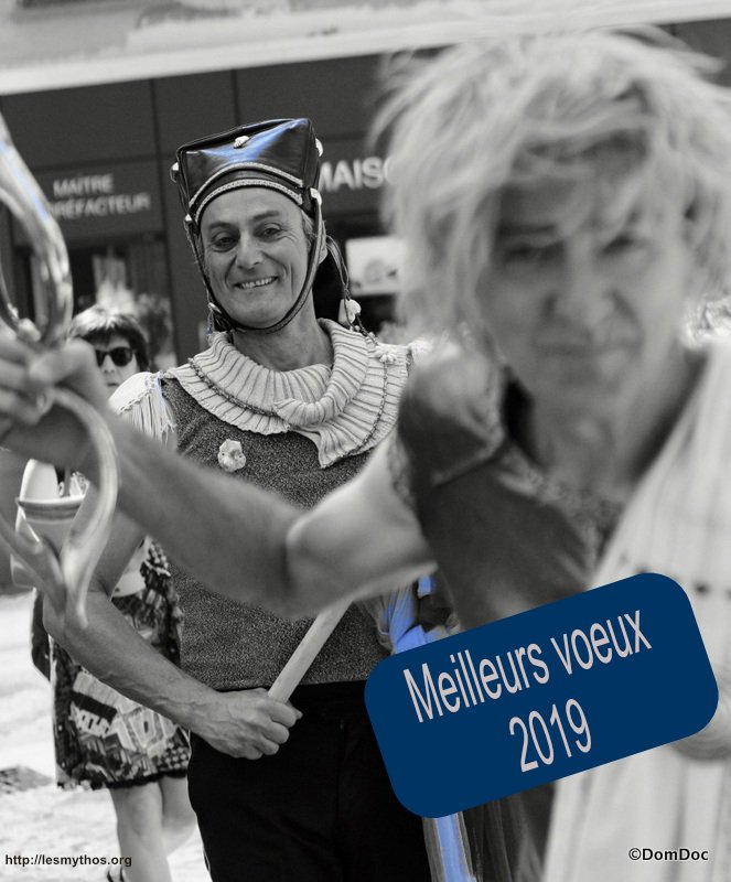 ClownALaGrecque's tweet photo. Les Mythos vous souhaitent une belle année 2019. https://t.co/NA3Pdg7Lvo