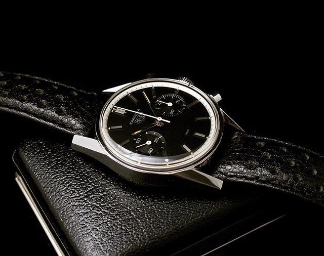 mikaruottinen's tweet photo. Something classy for the Saturday evening #vintageheuercarrera #vintageheuer #vintagewatch #heuer #heuervintage #heuercarrera #tagheuer #3647 #watchnerd #dreamwatch #carrera #grailwatch #3647n #carrera55 #qualitycomesfirst #itisallaboutquality #firstexecution #silverprint https://t.co/dWWy1nXdQO