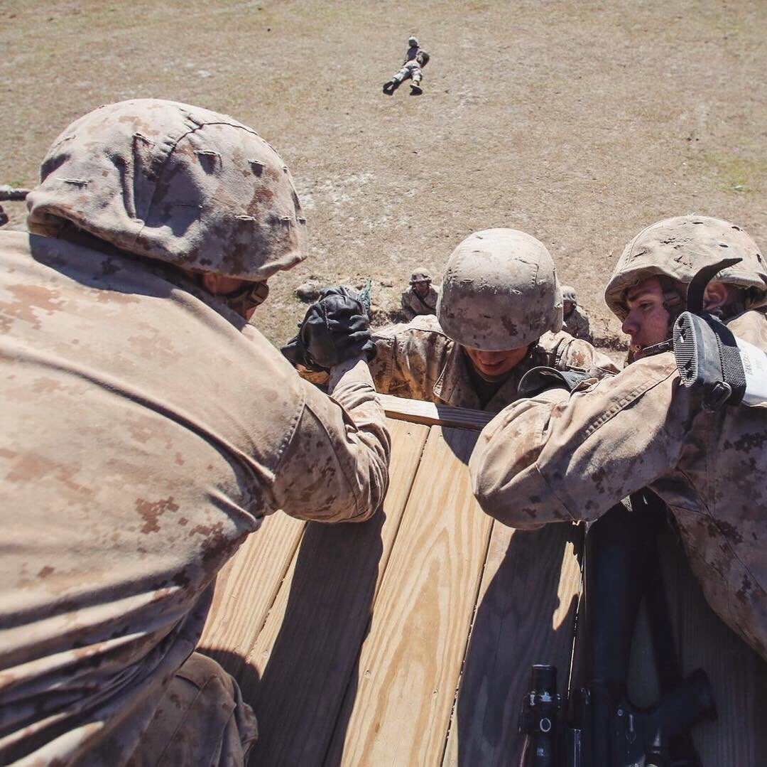MCRDPI's tweet photo. With a Little Help From My Friends
Lima Company's Crucible is in full swing this weekend, bringing them one step closer to earning the title Marine.
#RecruitTraining #Crucible #TeamWork #EarnTheTitle #LimaCompany #MCRDPI #ParrisIsland https://t.co/mSmjU6ypUQ