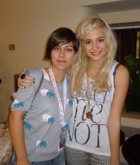 xolouxo's tweet photo. Happy Birthday to this ray of sunshine you might be 28 but you’re still as adorable as ever @PixieLott have a fabulous day you deserve it 😽 so much 💞 for you! #HappyBirthdayPixie https://t.co/X3UvLG2AKS