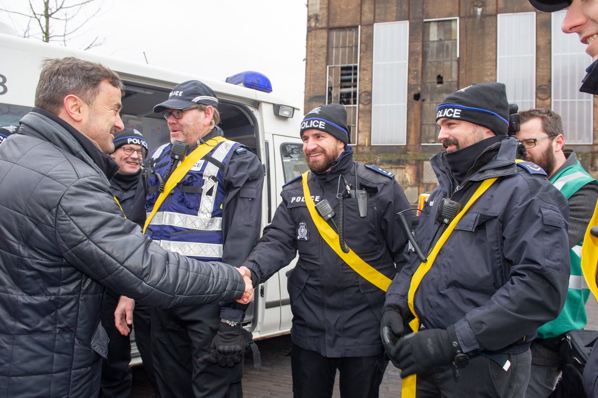 Beim #exerciceVigilnat konnt ech mir e Bild vum Ooflaf vun der Übung machen a virun allem fir mat de Bedeelgten discutéieren an hinne fir hiren Asaz Merci soen.